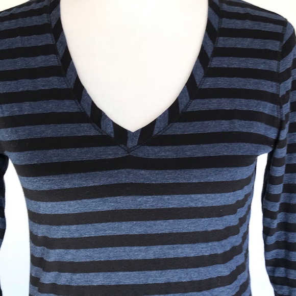 Calvin Klein Striped V-Neck 3/4 Sleeve Top Medium - Picture 3 of 4